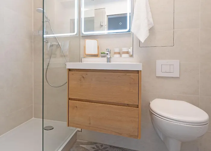 Hang 13 Moewenblick 公寓 *